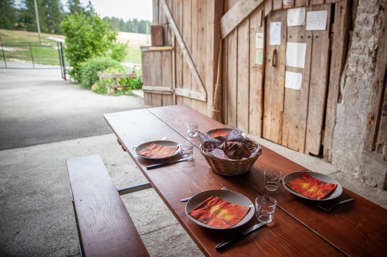 Ferme O'Cles Lägenhet Le Peuchapatte Exteriör bild